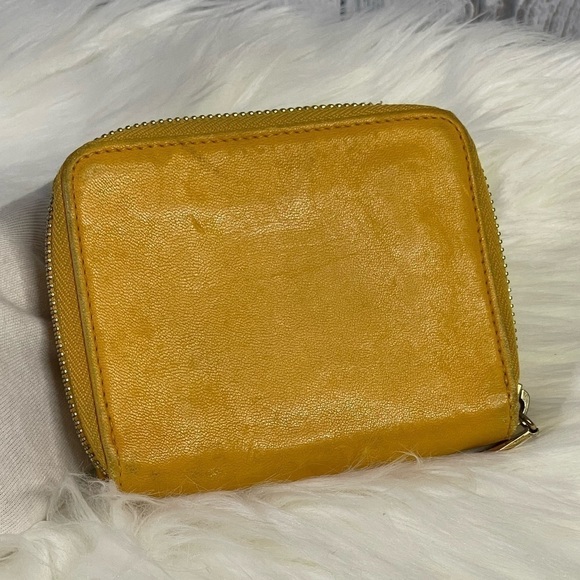 JIMMY CHOO conpact leather zip wallet in mustard - Picture 4 of 17
